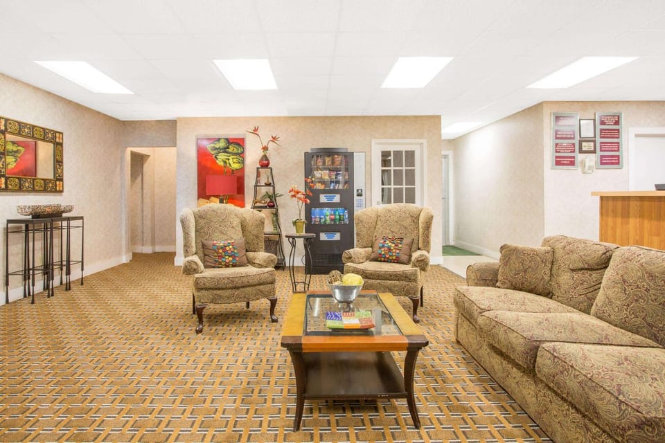 Lobby or reception, On site