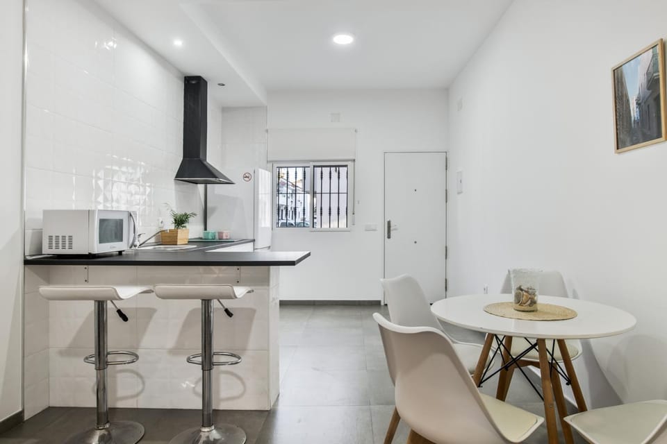 Property building, Kitchen or kitchenette, Living room