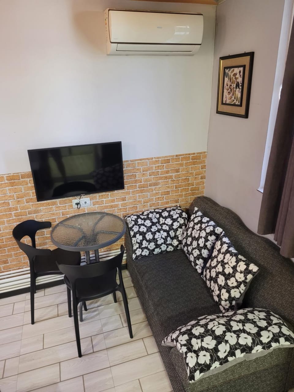 Мини дом целиком около мед центра Астхик Bed and Breakfast in Yerevan