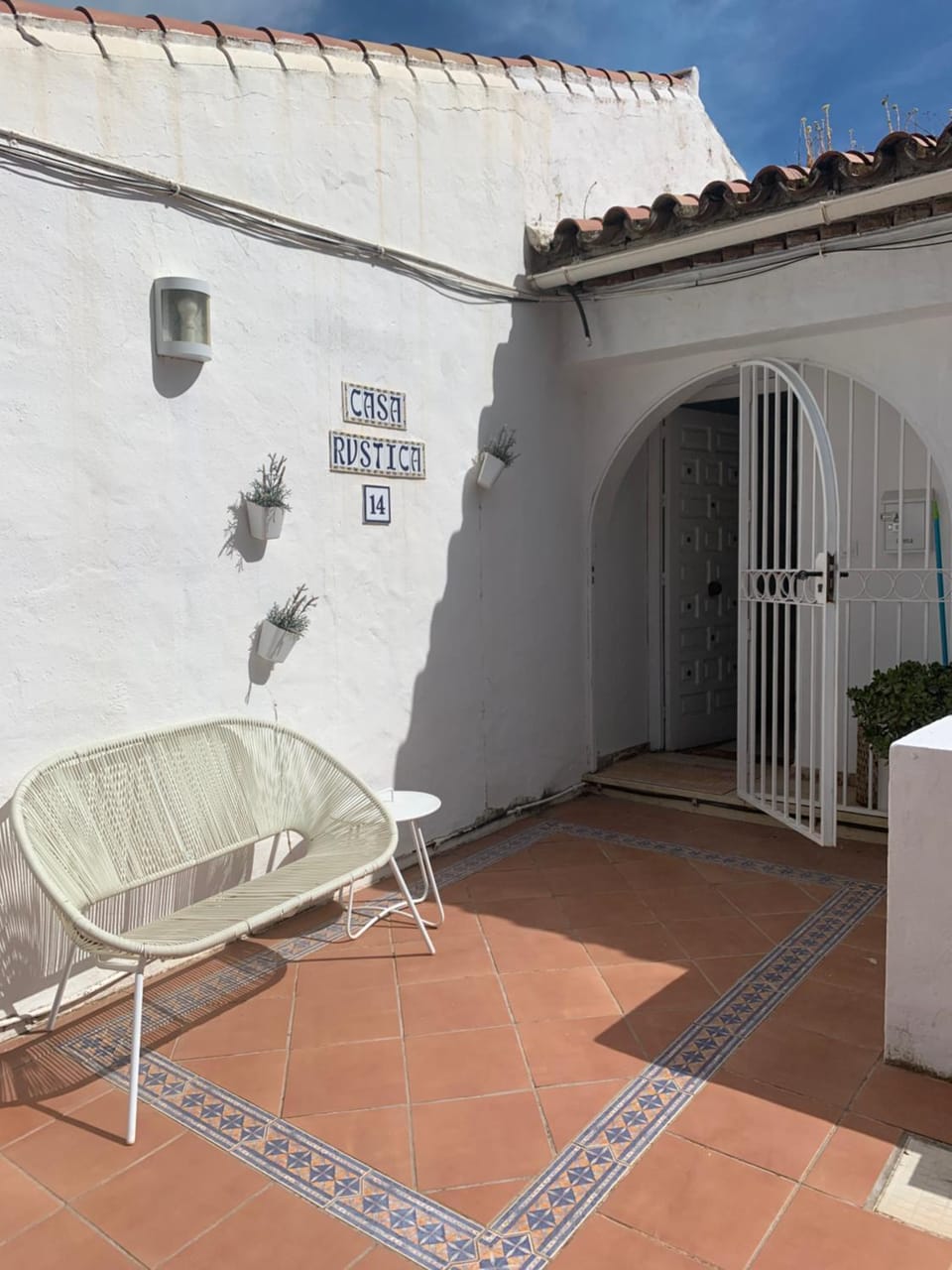 Facade/entrance, Parking