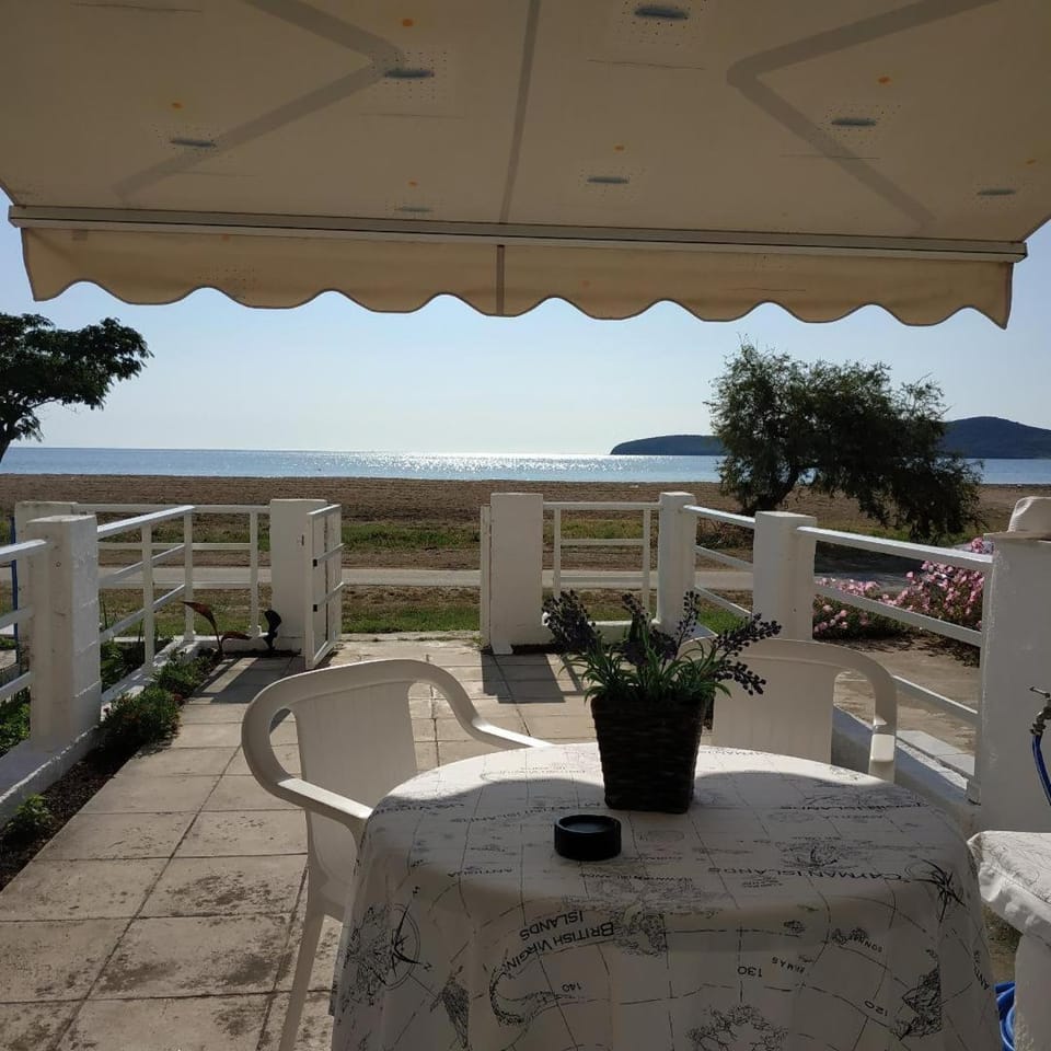 Sea view, Inner courtyard view