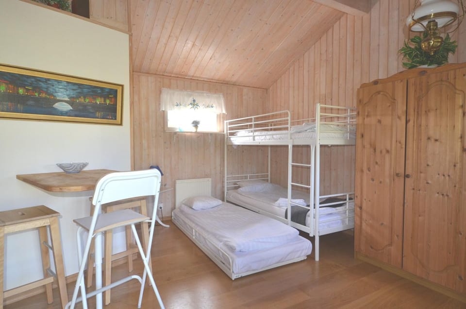bunk bed