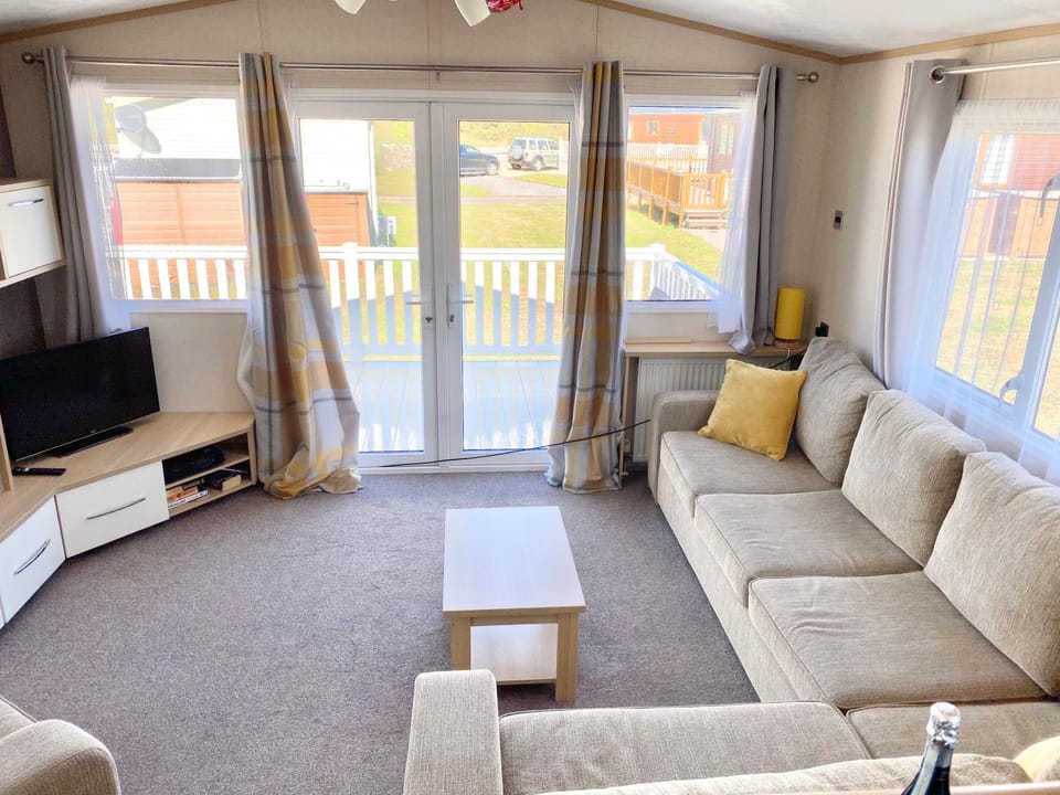 87 Lighthouse View Lodge Apartment in Scotland