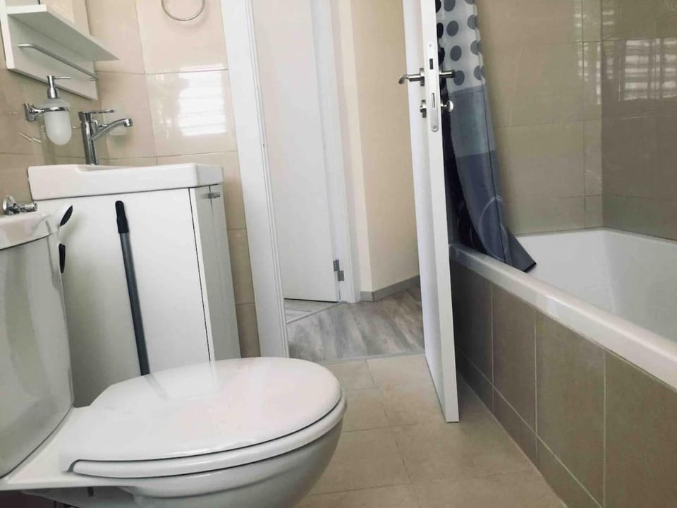Toilet, Bathroom