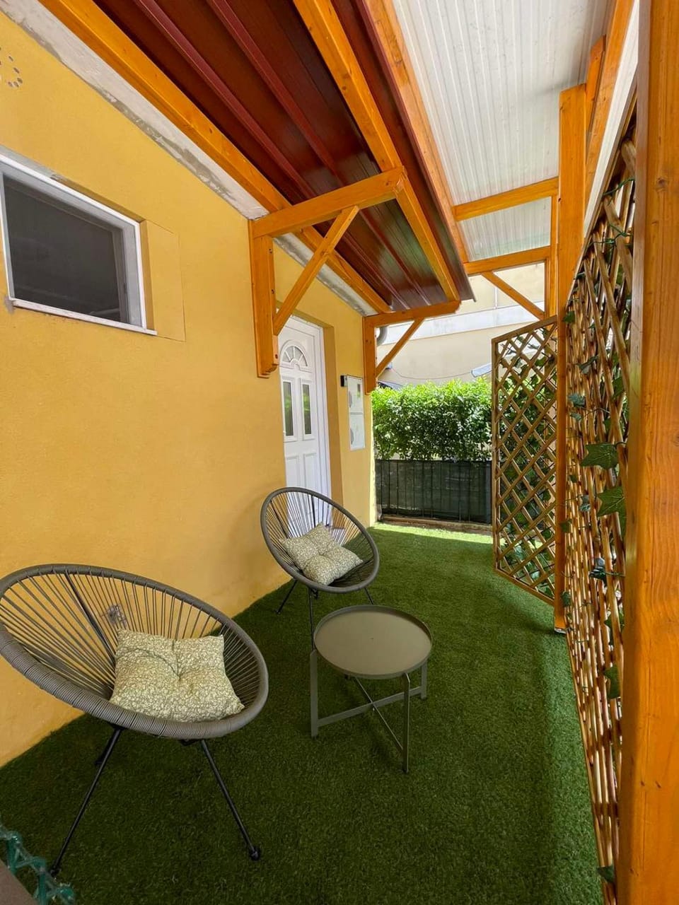 Patio, Day, Garden, View (from property/room), Balcony/Terrace, Seating area, Garden view