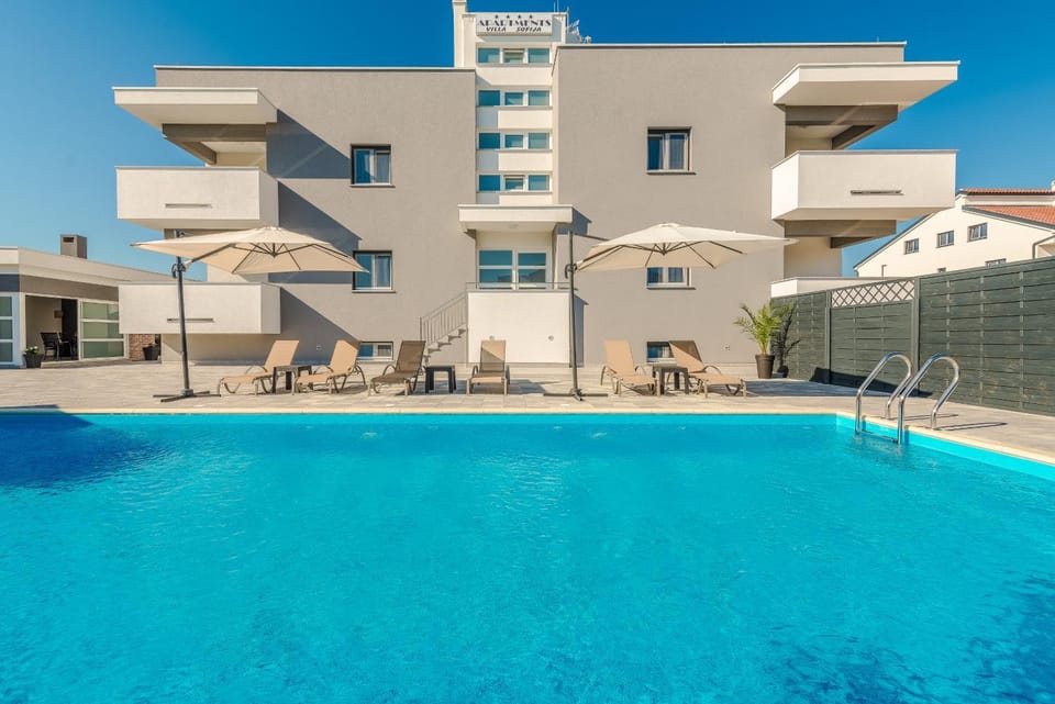 Pool view, Swimming pool, Swimming pool