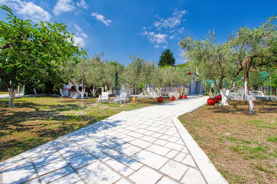 Property building, Garden