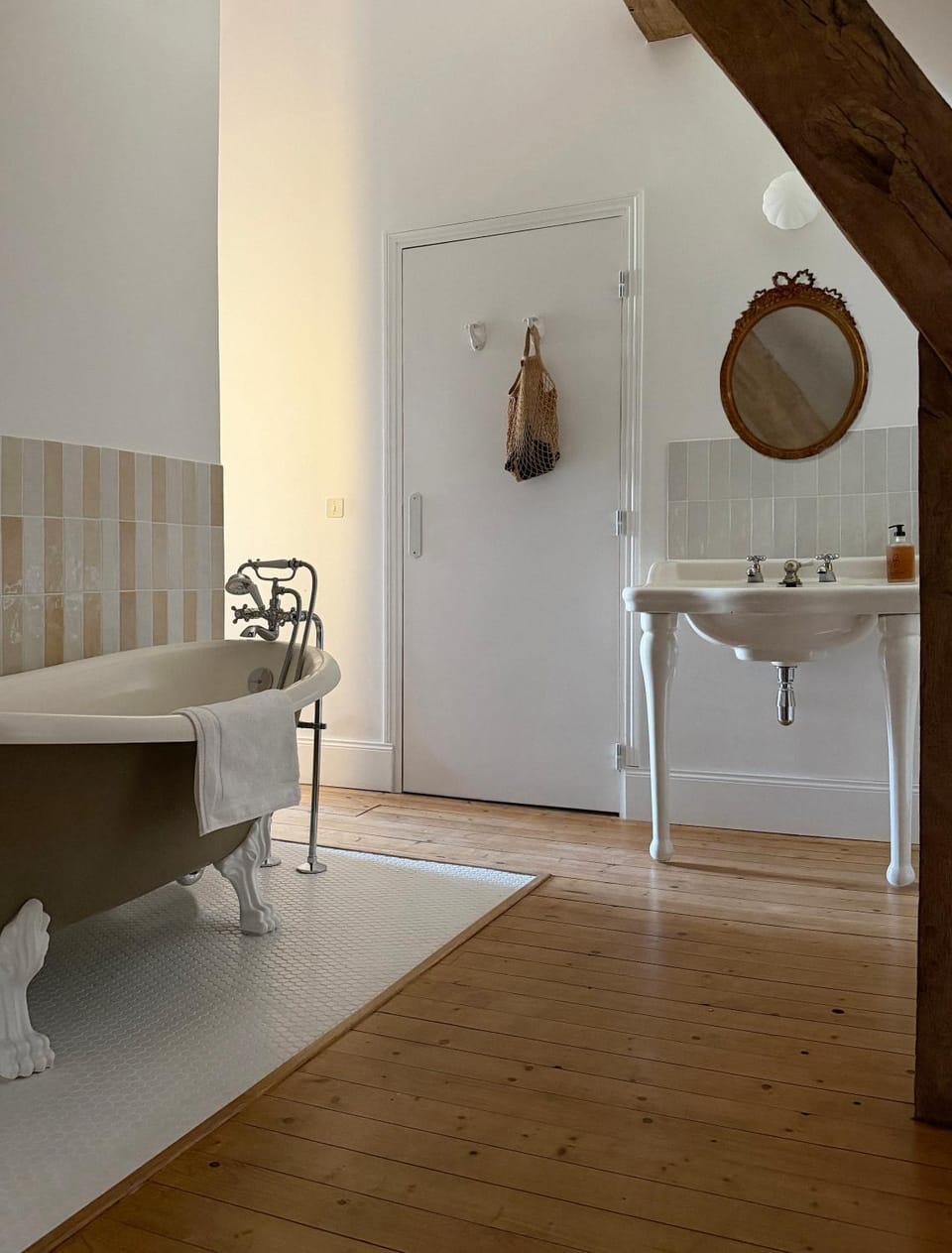 Bathroom, Bedroom, Bath