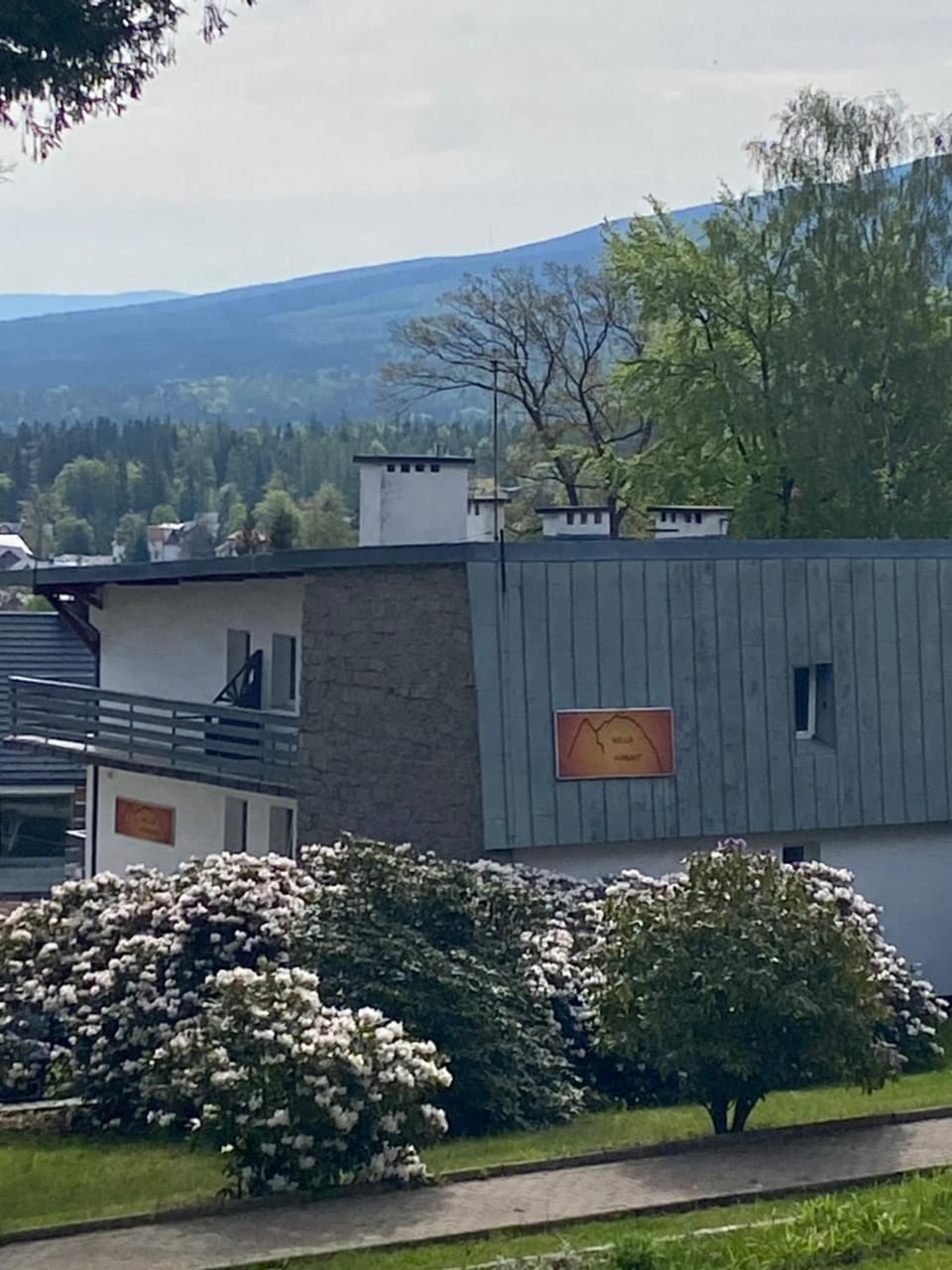 Property building, Spring, Day, Natural landscape, Mountain view
