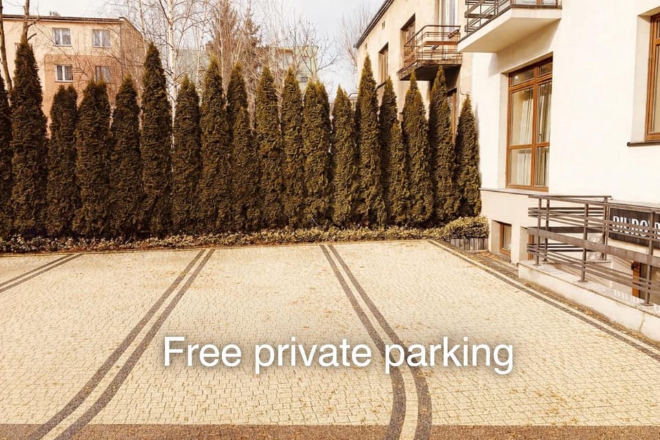 Area and facilities, Area and facilities, Parking