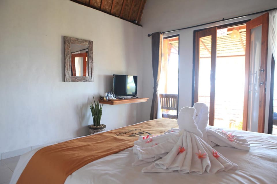 Bed, TV and multimedia, Bedroom