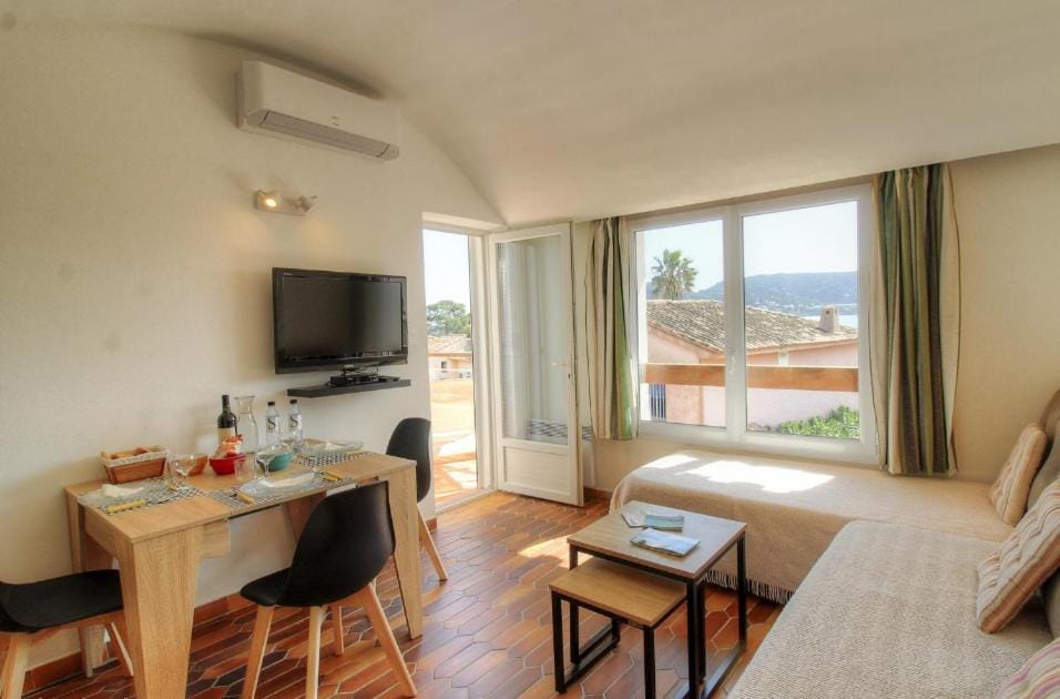 Appartement 2 pièces Pied dans l'eau Bed and Breakfast in Porto-Vecchio