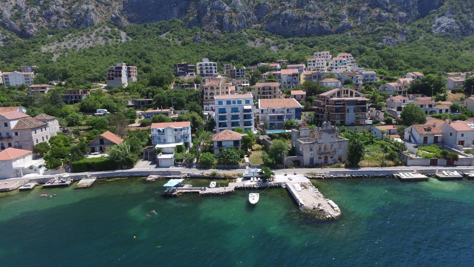 Apartments Boka Blue Dobrota Kotor Apartment in Dobrota