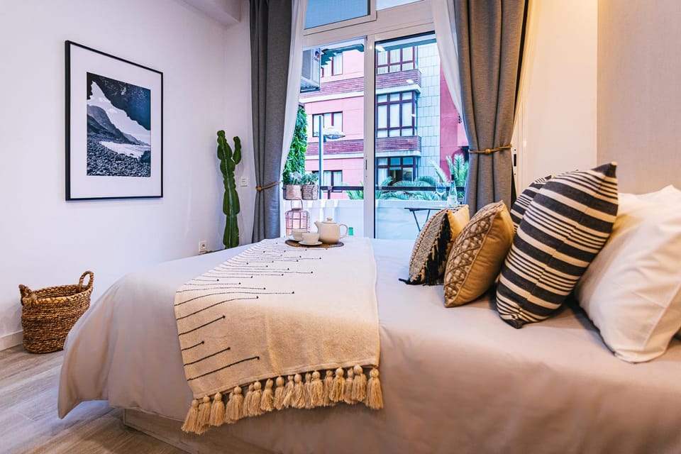 Bed, Bedroom