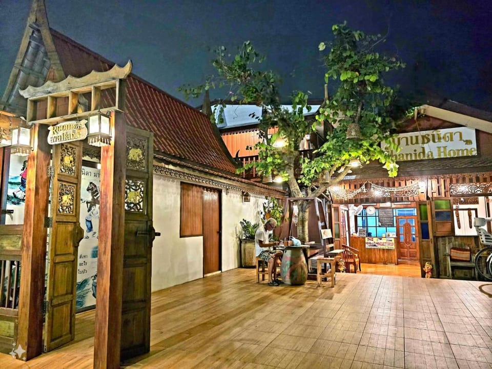 Chanida home Bed and Breakfast in Laos