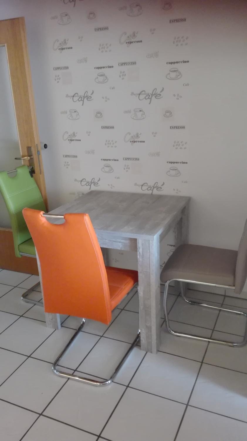 Seating area, Dining area