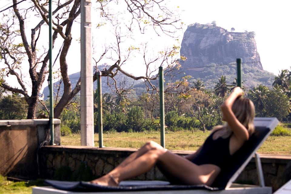 Nearby landmark, Day, People, Natural landscape, Landmark view, Mountain view, Swimming pool, group of guests