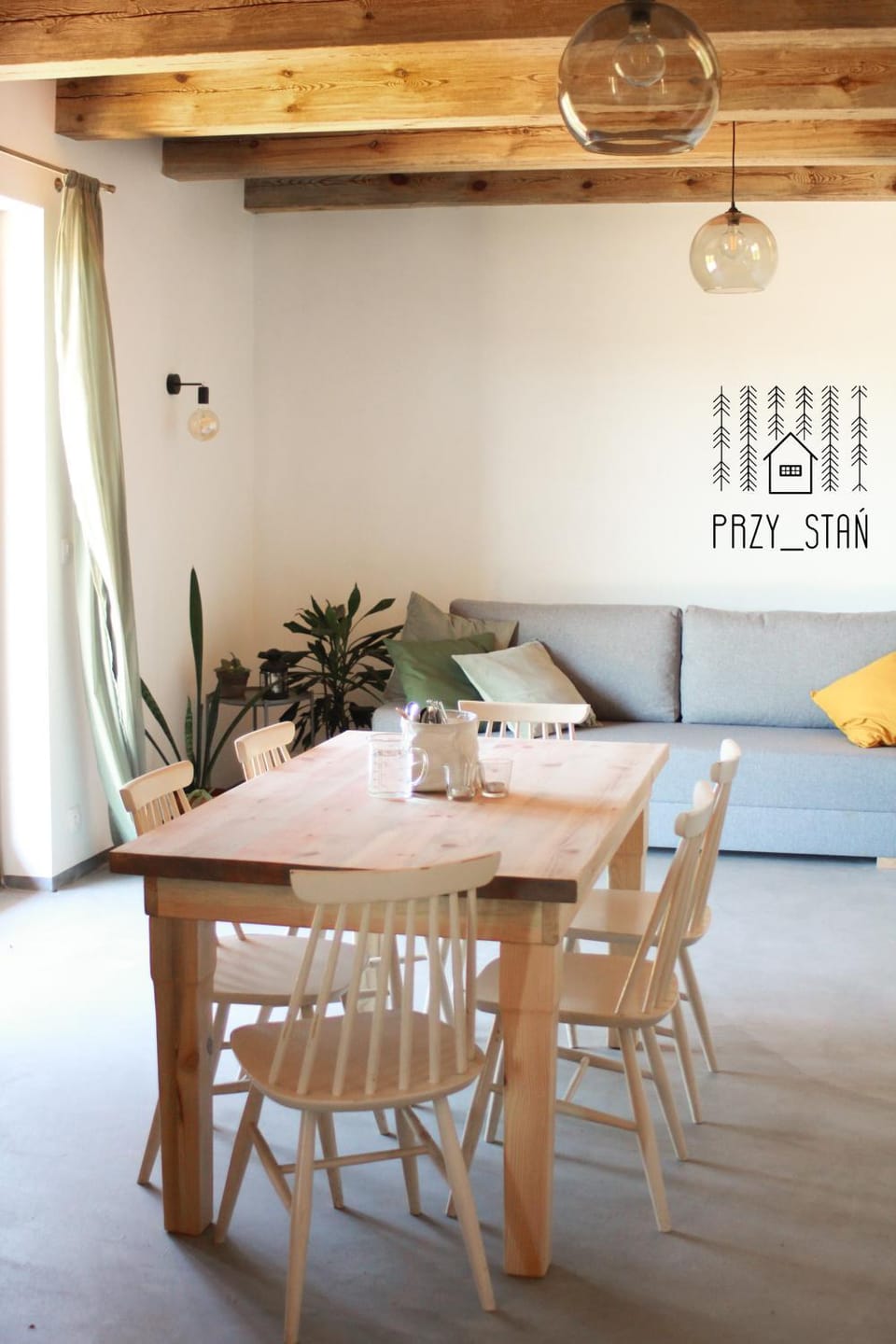 Restaurant/places to eat, Dining area