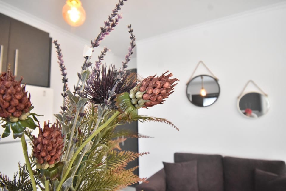 Living room, Decorative detail, Seating area