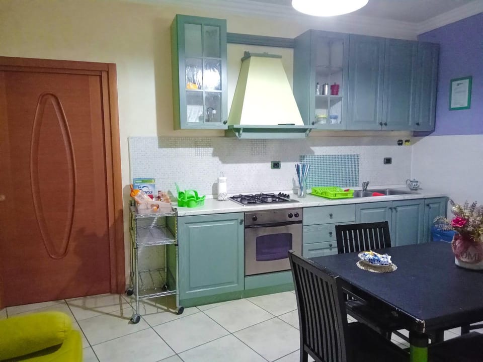 Coffee/tea facilities, kitchen
