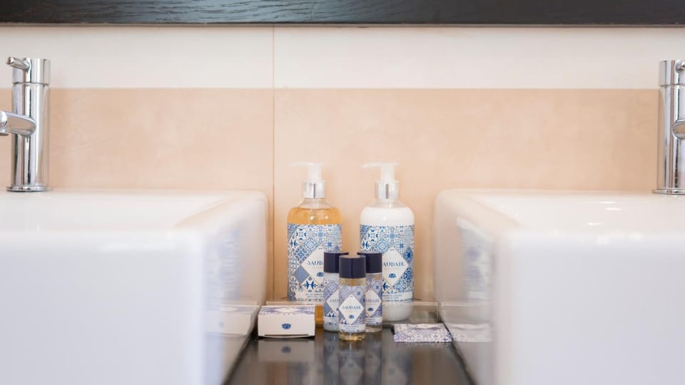 Villa Ria Rose, Alto da Ria 23 - jacuzzi and beach Villa in Alvor