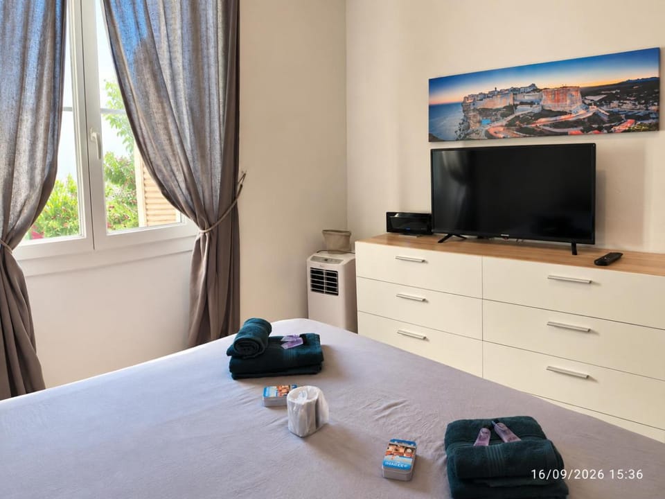 **** MER SEA 1 A 8 PERSONNES 80M2 A 120M DE LA MER **** Apartment in Ajaccio