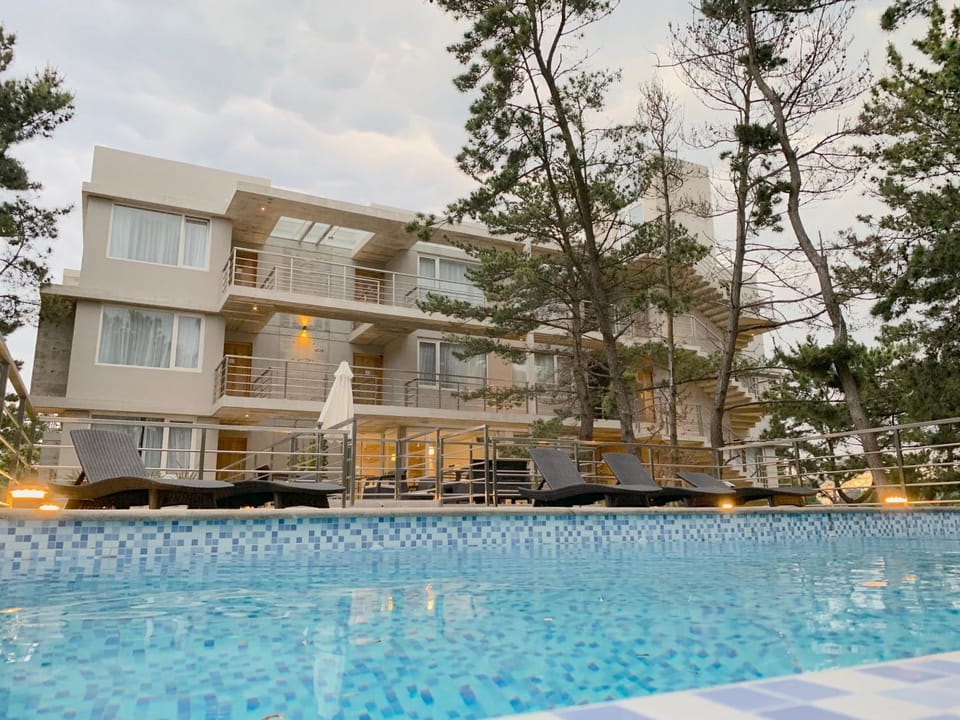 Property building, Swimming pool