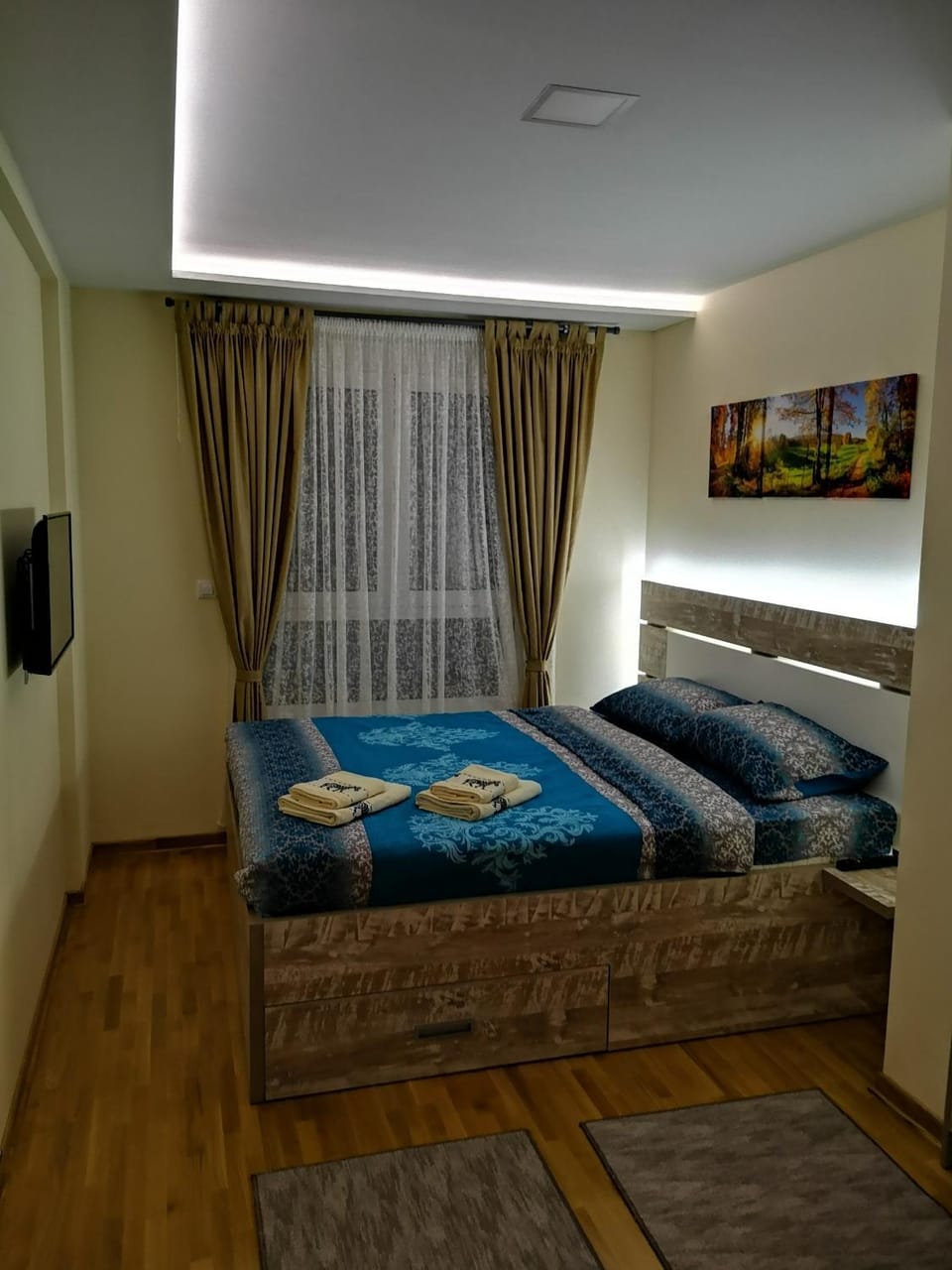 Bed, Bedroom