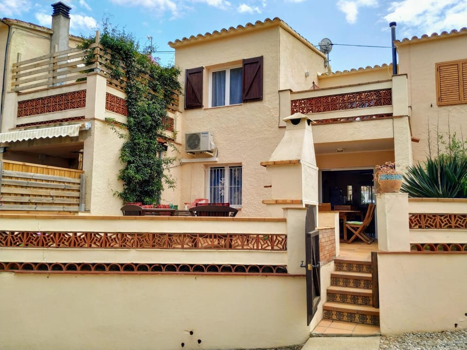 Property building, Balcony/Terrace