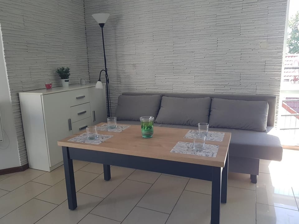 Apartament przy morzu z basenem do 8 miejsc noclegowych Apartment in West Pomeranian Voivodeship, Poland