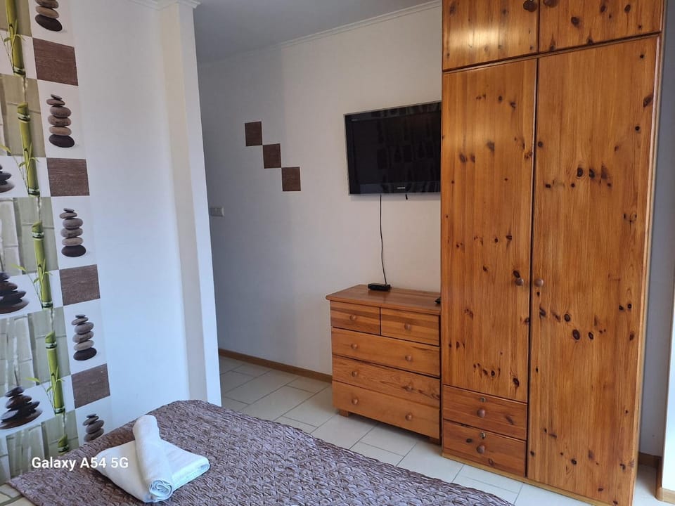 TV and multimedia, Bedroom, wardrobe