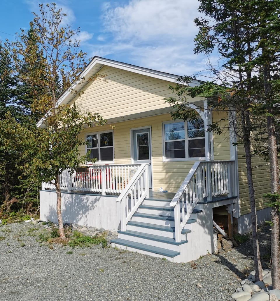 Lavenia Rose Cottages, Sunrise cottage Apartment in Newfoundland and Labrador