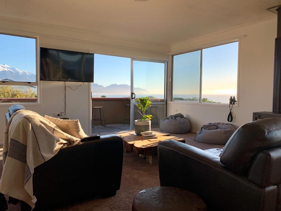 Living room, Seating area, Mountain view