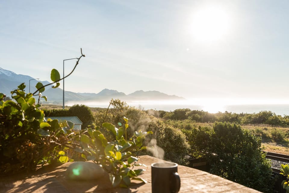 Mountain view, Sea view