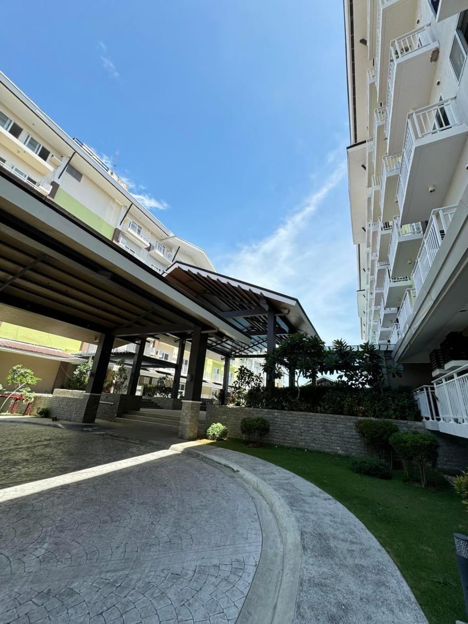 Property building, Day