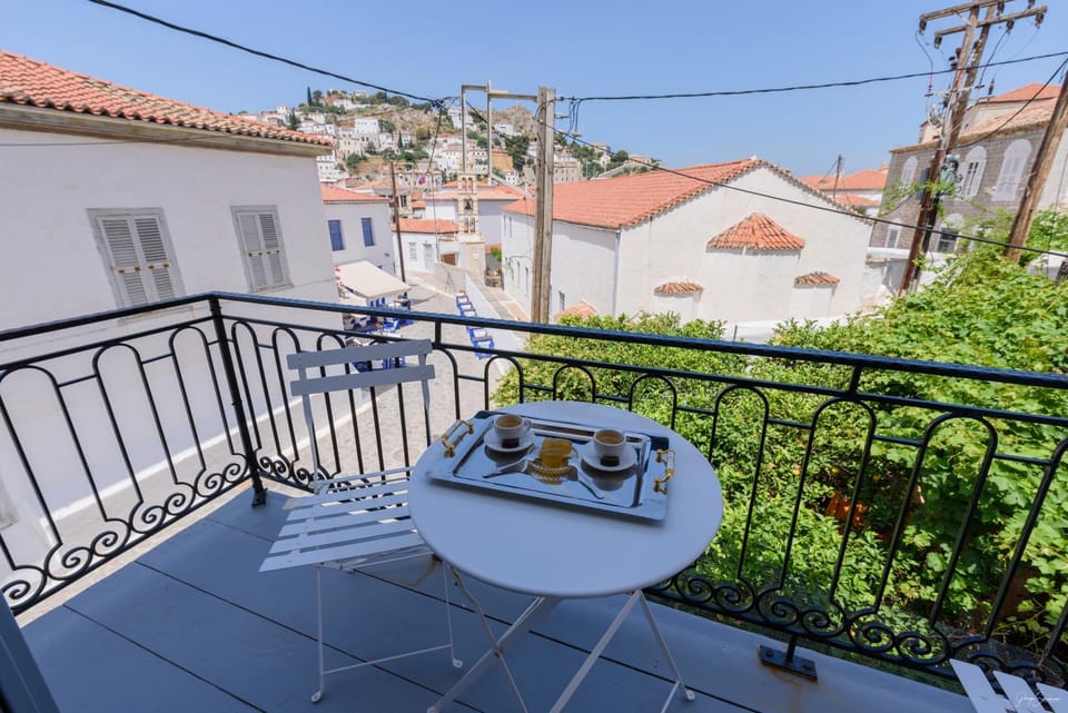 Hydra's Pearl - Gold Pearl, Luxury Mansion, No Steps, 120m from the port Apartment in Islands