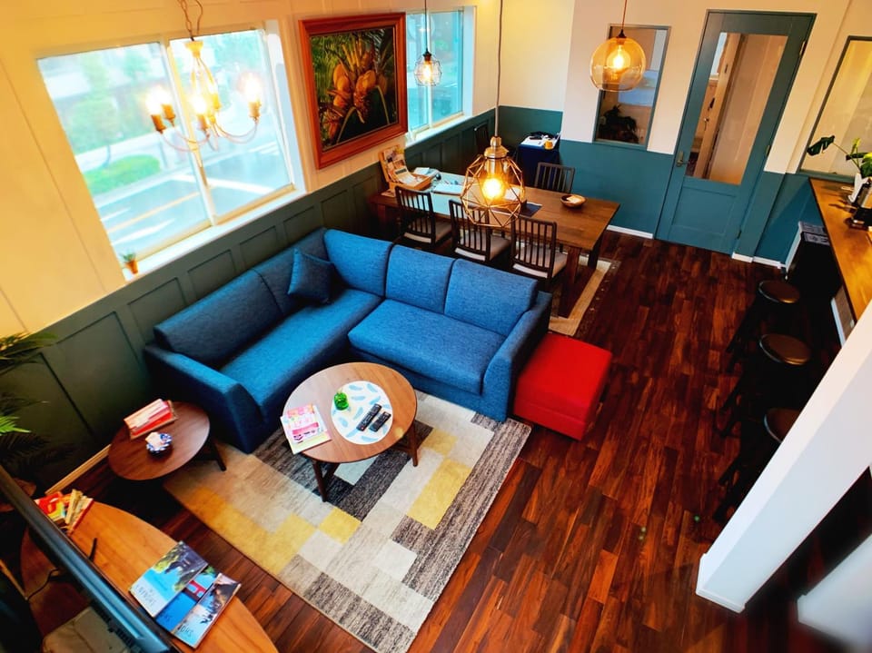 Communal lounge/ TV room