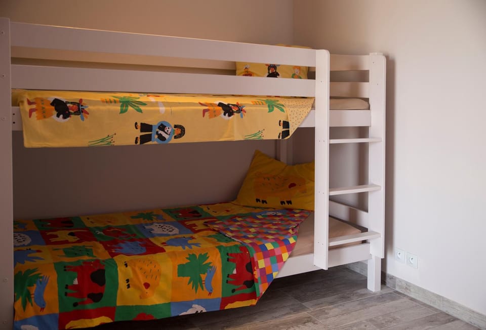 bunk bed