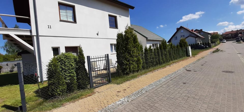 Neighbourhood, Garden