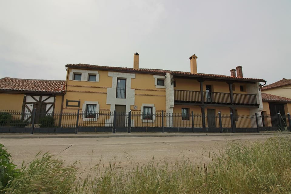 El Patio de Fuenteuso House in Castile and León