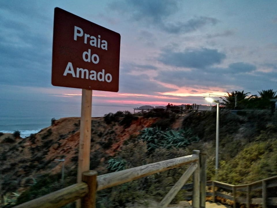 Beach & Sea Apt, Fast WIFI, Airco, Private Parking and Pool Apartment in Portimao