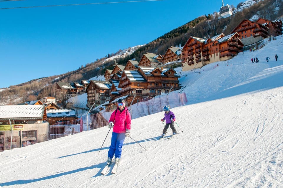 Property building, Skiing