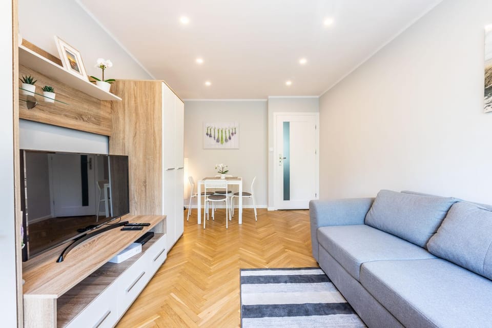 Living room, Photo of the whole room, Seating area
