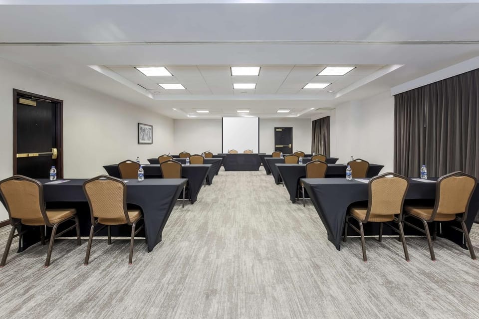Meeting/conference room