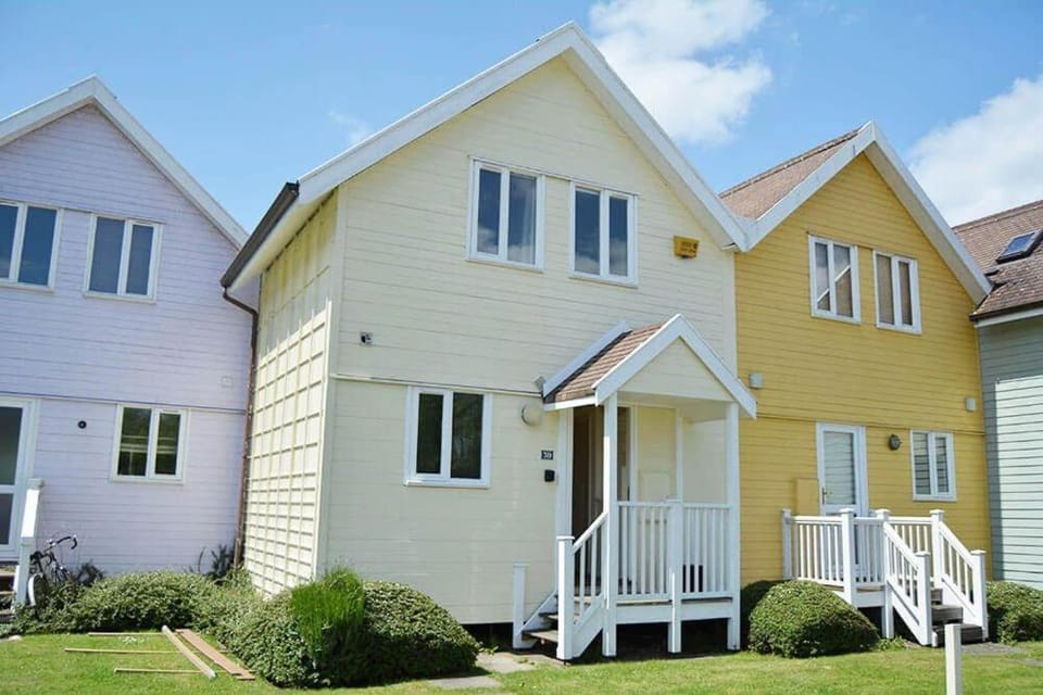 Property building, Facade/entrance, On site