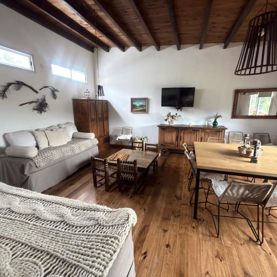 Casa divina temporaria en Tafí Del Valle ,pleno centro House in Tafí del Valle