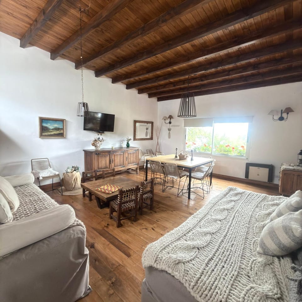 Casa divina temporaria en Tafí Del Valle ,pleno centro House in Tafí del Valle