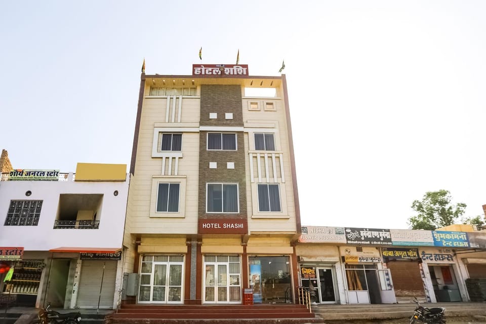 Facade/entrance