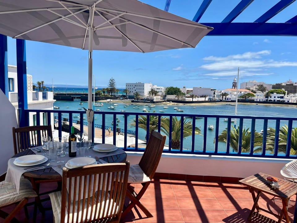 Balcony/Terrace, Seating area, Dining area, Sea view