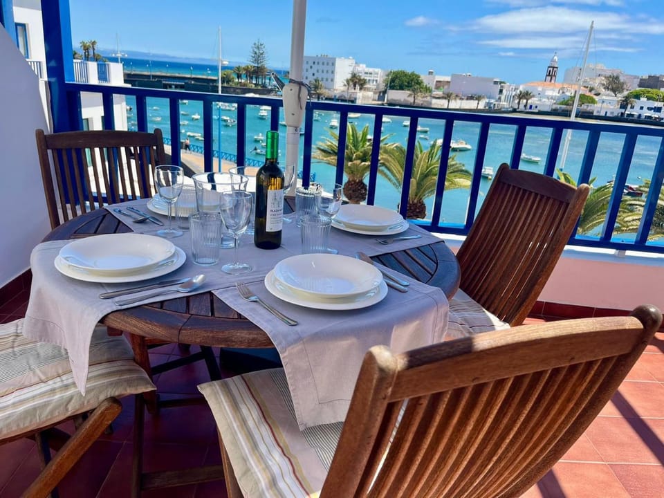 Balcony/Terrace, Seating area, Dining area, Sea view